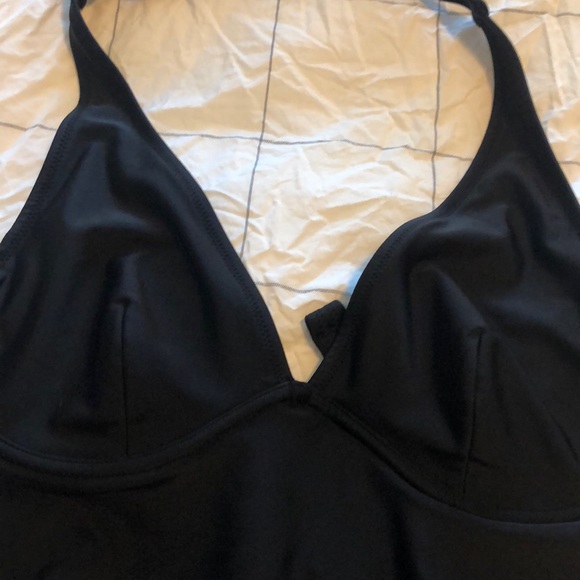 Bathing suit - Picture 2 of 4